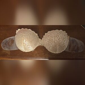 Backless & Strapless Adhesive Bra - Beige Lace